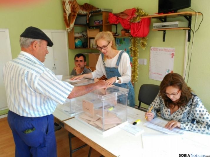 Mesa electoral en Fuentetoba. SN