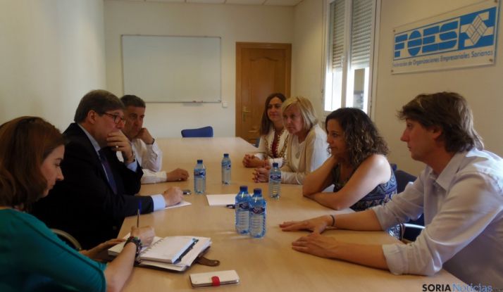 Irache García, (2º dcha.) en FOES.