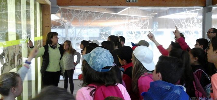 Los escolares en el museo. 