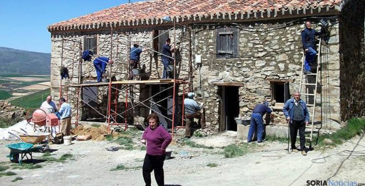 Labores comunales en Sarnago.