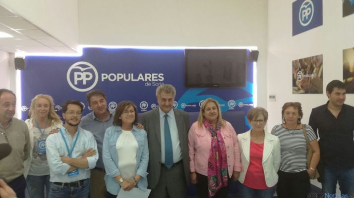 Representantes del PP, anoche, satisfechos con los resultados