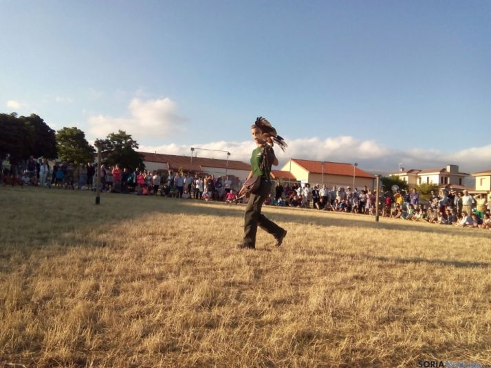 Imágenes del mercado de Almarza esta tarde.