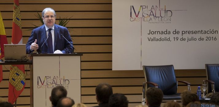 Juan Vicente Herrera en la presentación del plan sanitario. / Jta