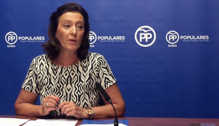 La concejal del PP María Pérez en rueda informativa.