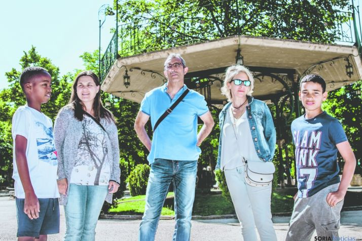 De izquierda a derecha: Mahmod, Yurena, Miguel Ángel, Rocío y Mohammed. /SN