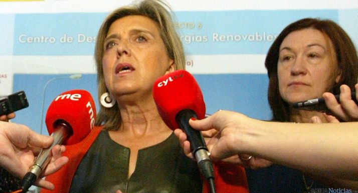 Salgueiro ante los medios de comunicación junto con la subdelegada, María José Heredia. / SN