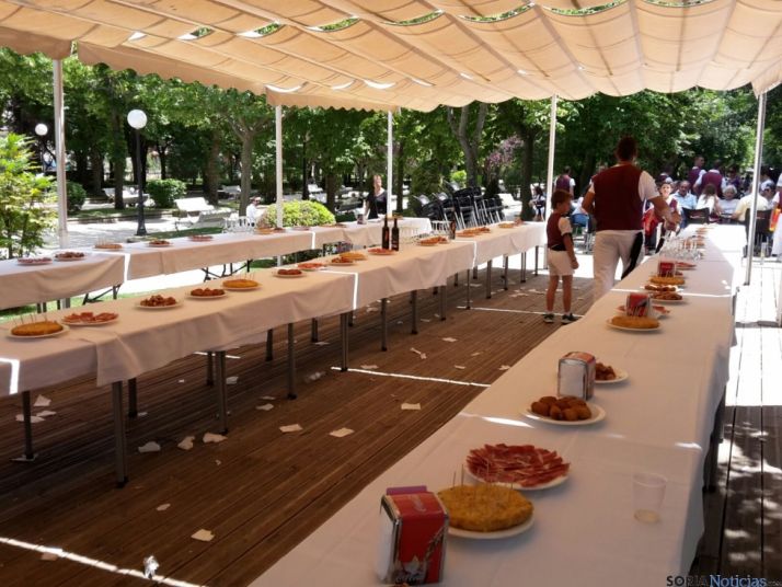 Todos los expresidentes de la peña Los Que Faltaban. SN