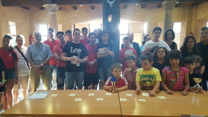 Imagen de los participantes del torneo. /Golden Pawns