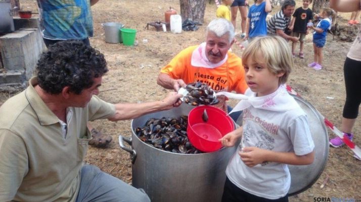 Reparto de Mejillones en Cabrejas