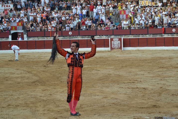 El Fandi cortó 4 horas y un rabo. AG