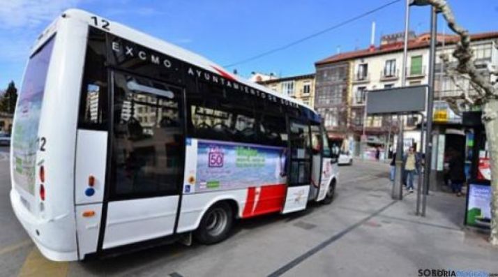 Imagen de uno de los autobuses urbanos.