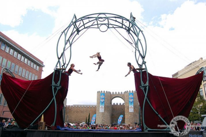 Actuación de Cir¬co en Ávila.