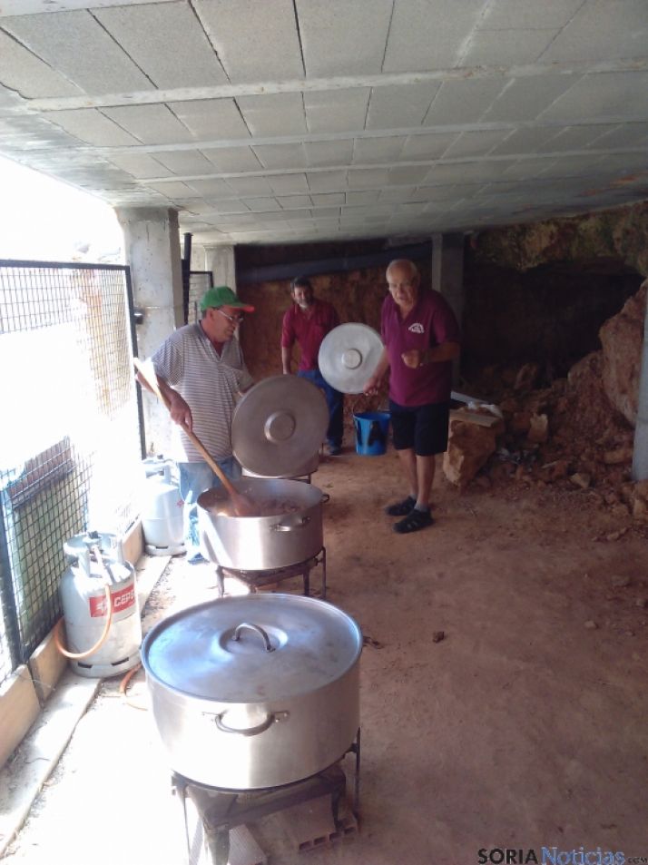 Mucho ambiente en la caldereta.