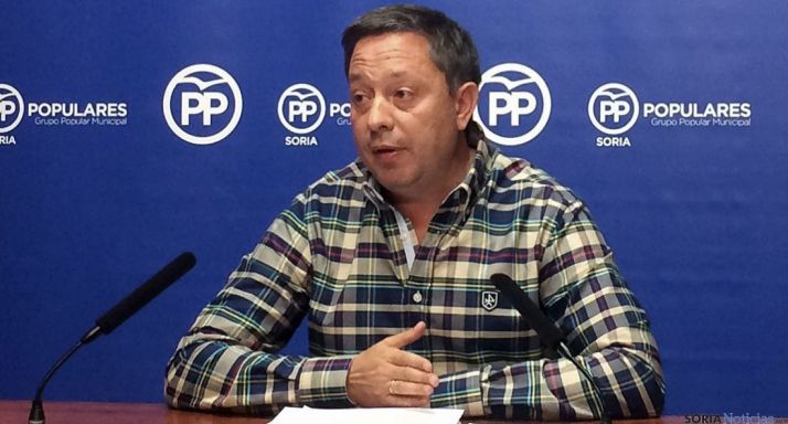 Adolfo Sainz en rueda informativa.