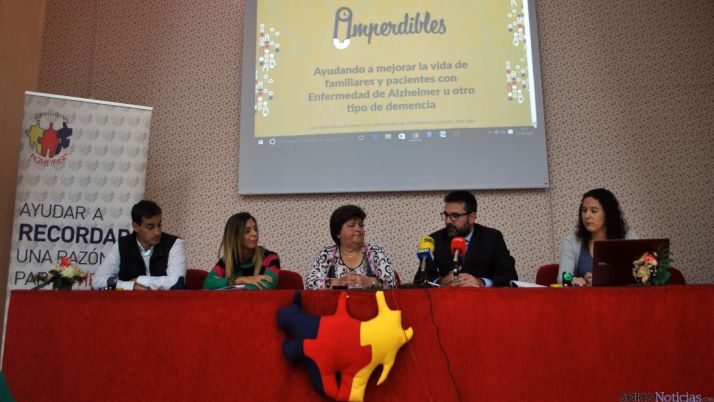 Francés, (izda.), Izquierdo, García, Munilla y Aldea, este miércoles en la presentación de Imperdibles. / SN