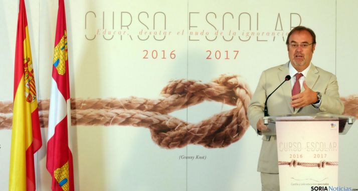 El consejero de ducación, Fernando Rey. / Jta.