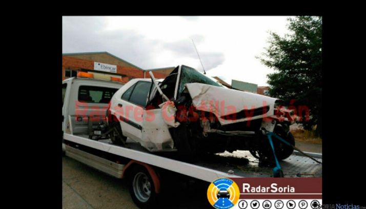 Imagen del accidente de tráfico en Los Llamosos, Soria. / @RadaresCYL.