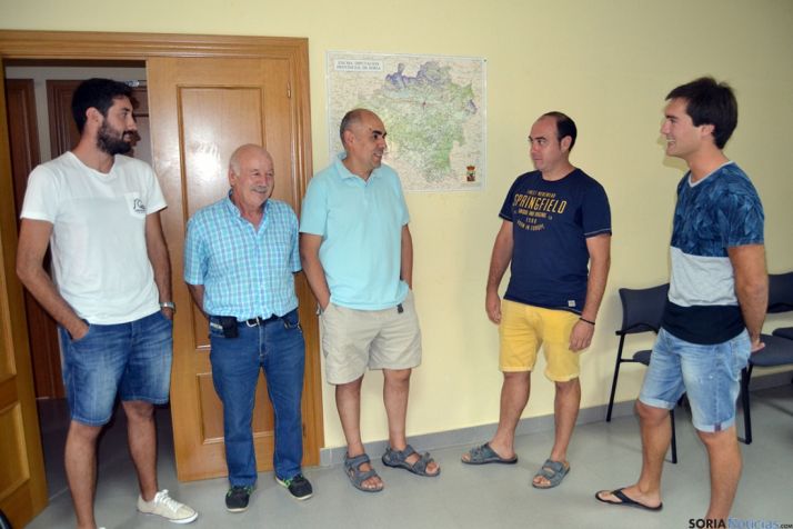 Representantes de las asociaciones de Fuentetovar y Velamazán. /SN