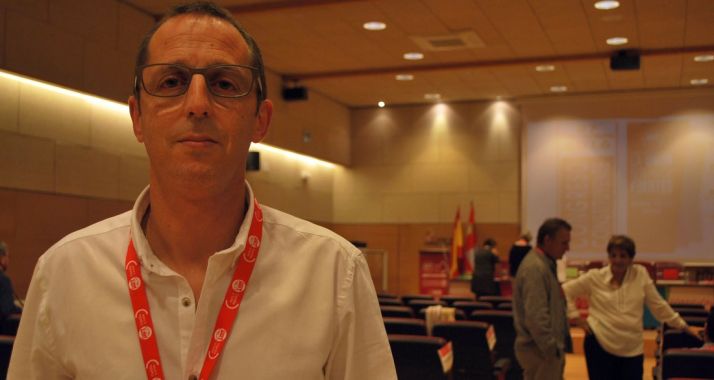 Alberto Lozano, esta noche de jueves tras el congreso constituyente. / SN