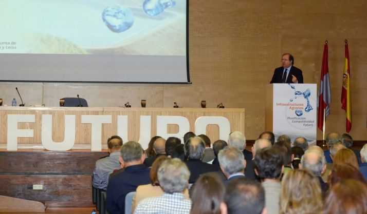 Herrera, en la presentación del plan este viernes. / Jta.