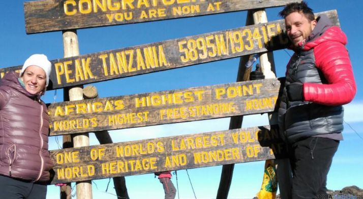 Los dos sorianos en la cumbre más alta de África. / SN