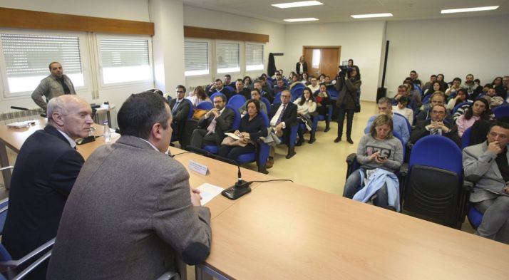Luis Fernández Regalado, (izda.) en la jornada este miércoles en el Campus. / SN