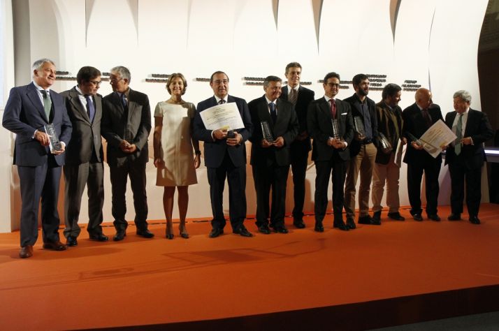 El conjunto de premiados este jueves. /MAGRAMA