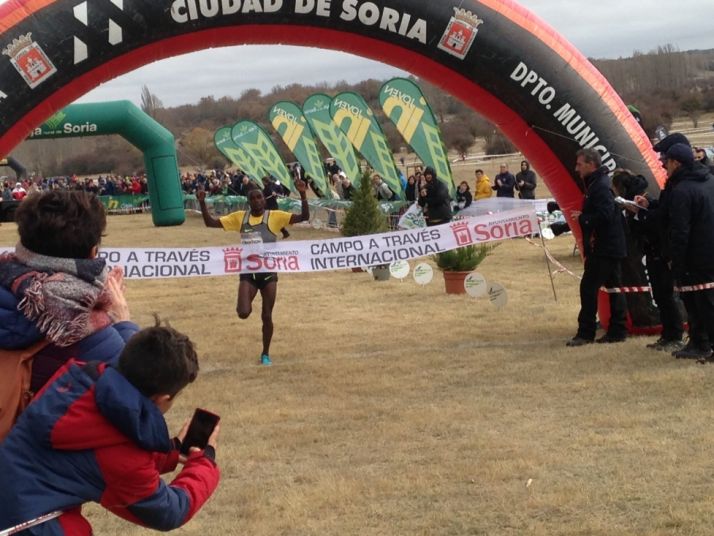 Toroitich logra su tercera victoria seguida / ANOC