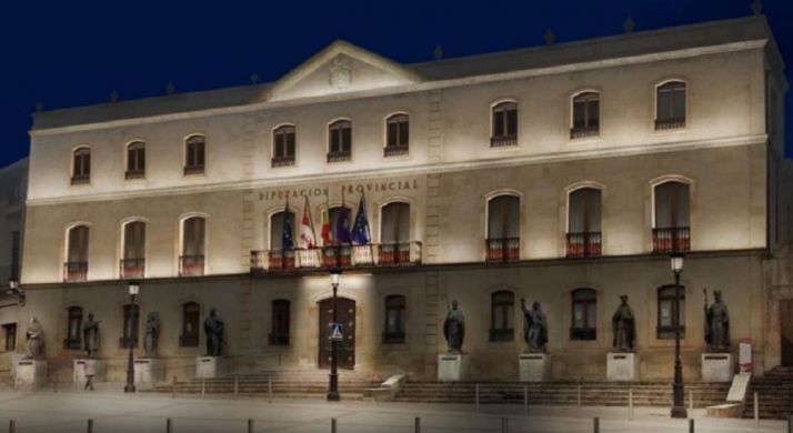 Palacio Provincial iluminado