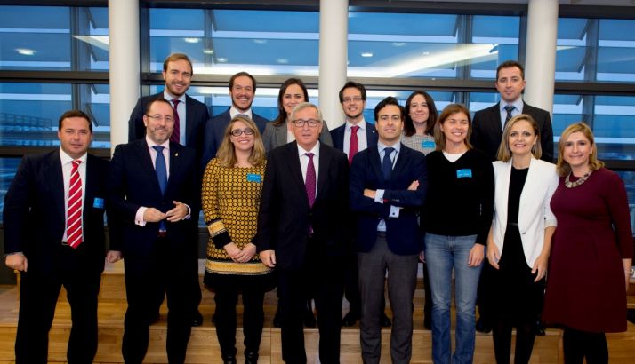 Jóvenes parlamentarios, participantes en el encuentro.
