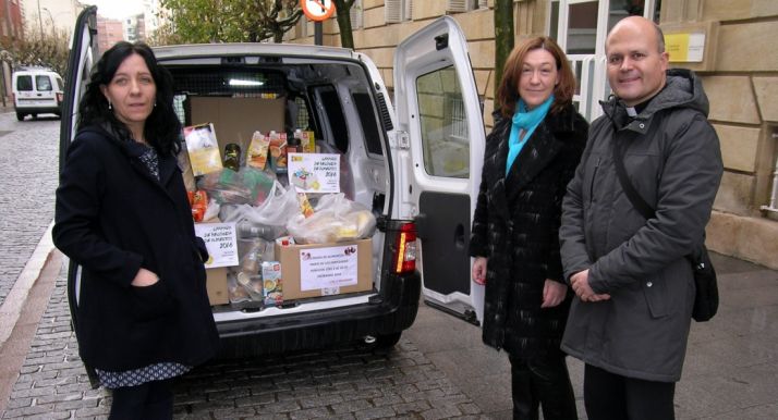 La entrega de alimentos./Subd.