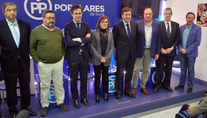Carriedo, (4º dcha.) en el foro sobre emprendimiento de pymes y autónomos del PP. /SN