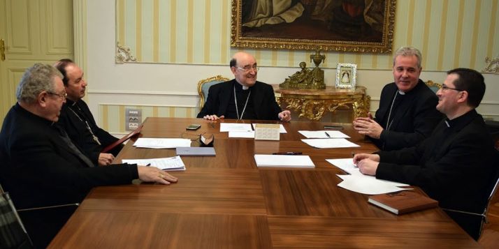 Los responsables diocesanos en la reunión./DOS