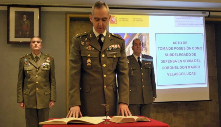 El coronel Velasco en la toma de posesión./SN