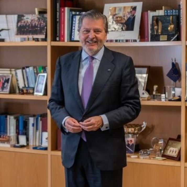 Ministro de Educación.