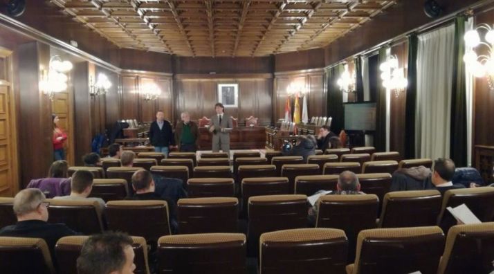 Bárez, Sainz y Mínguez presiden la reunión. SN