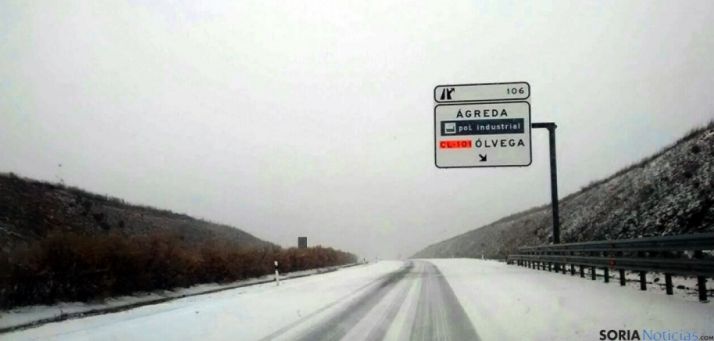 Una carretera soriana tras una nevada./SN