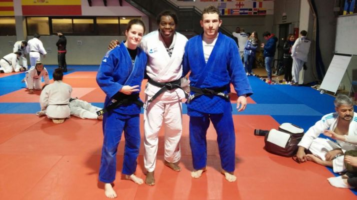 Alexis Rosa y Rocío García con María Bernabeu, 5ª judoka olímpica