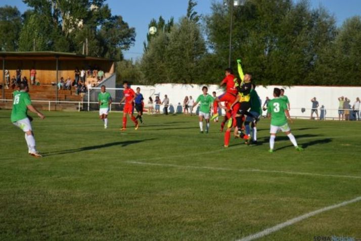 Imagen del partido de ida en el San Juan de Garray/ SN