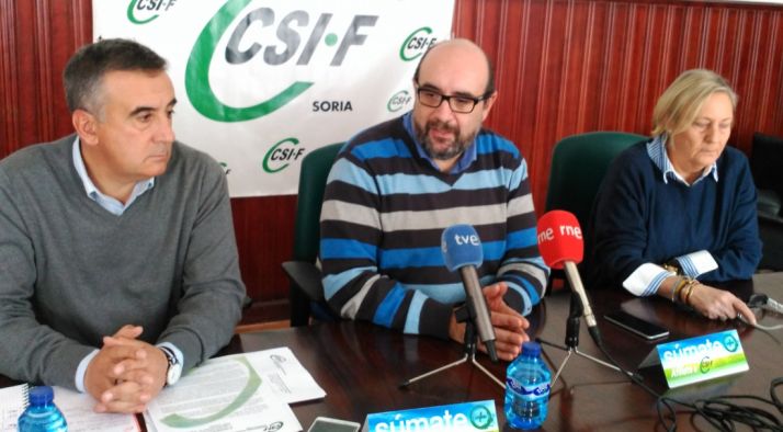 Miguel Borra, entre Reyes Martínez y Mariano Prieto. /SN