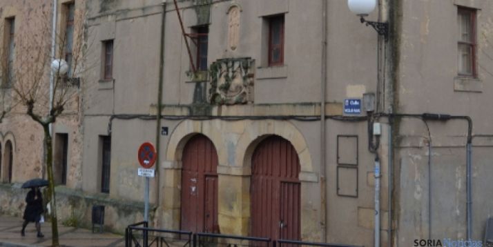 Fachada del antiguo colegio universitario de Soria