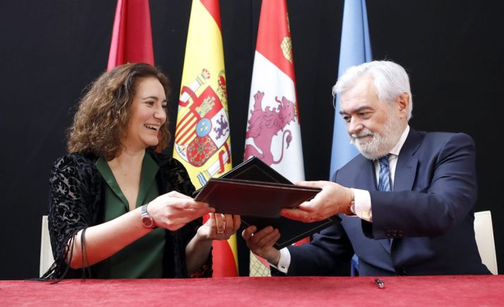 Josefa García Cirac y Darío Villanueva.