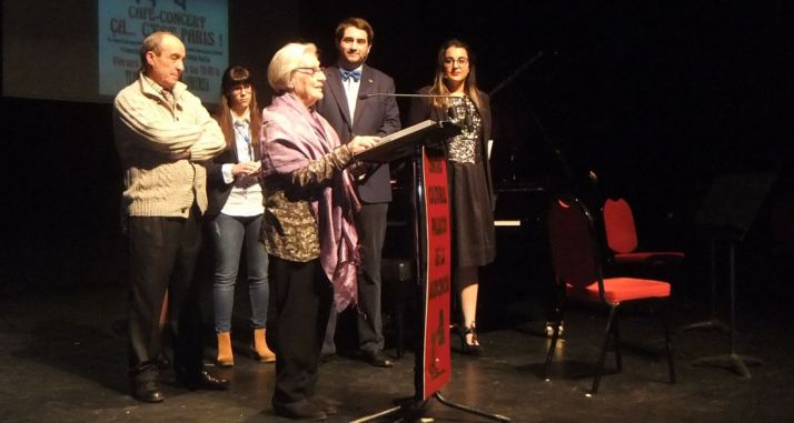 La profesora de francés, María Jesús Sainz en el homenaje de este viernes. 