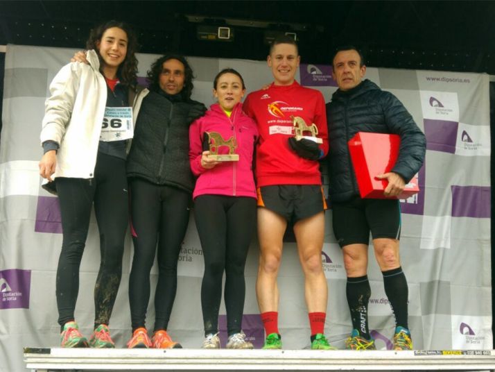 Pódium de los ganadores del Cross de Fuentetoba.