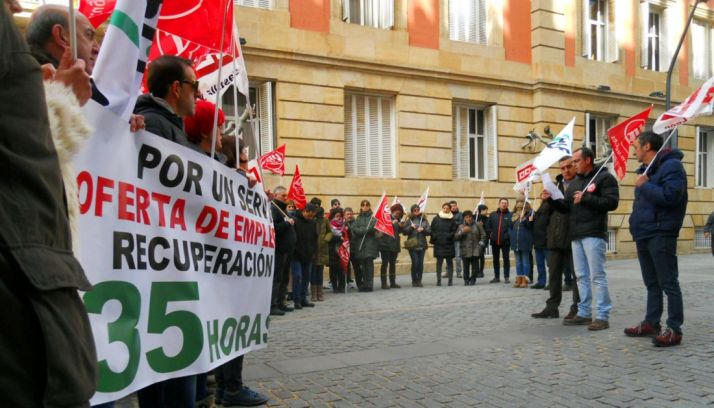 Imagen de la concentración de funcionarios este viernes./SN 