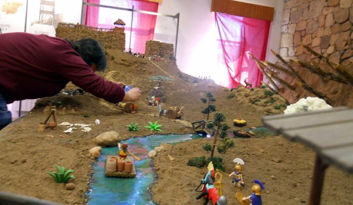 Un detalle de la maqueta en construcción./SN