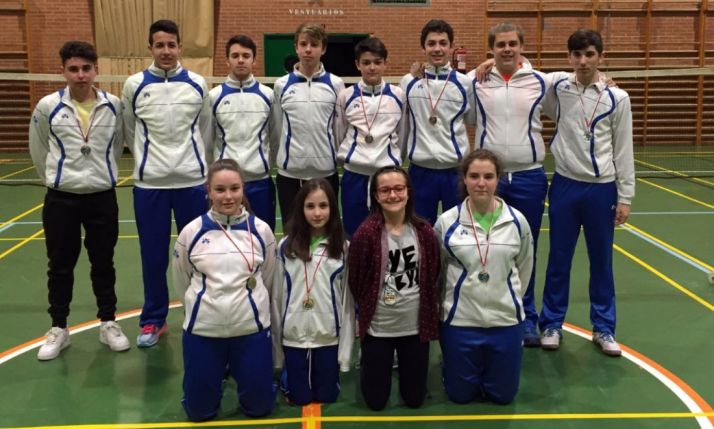 Los jóvenes jugadores del CBS.