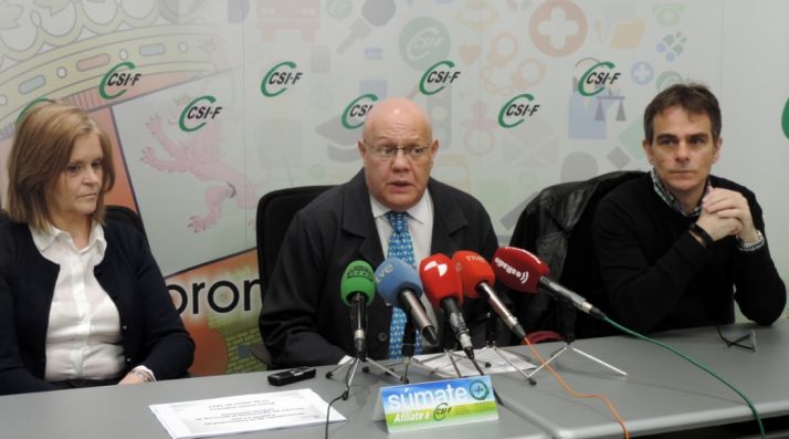 Begoña Macho, Juan C. Gutiérrez-Rodilla, y Javier Hernando.