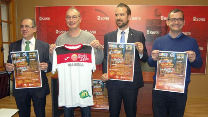 Azofra (dcha.), Hernández, Castilla y Mugarza.