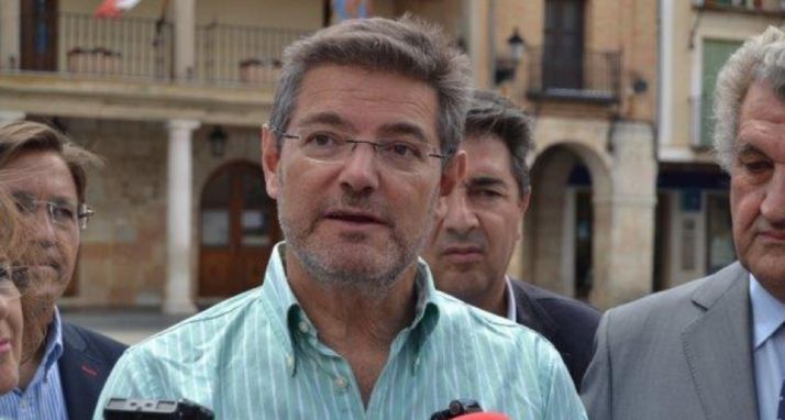 Rafael Catalá en una visita a El Burgo. /SN